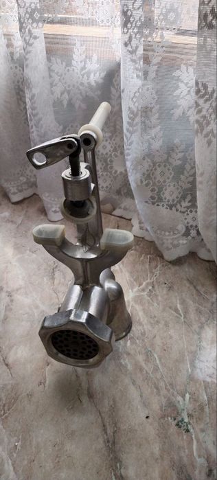 Мясорубка продается