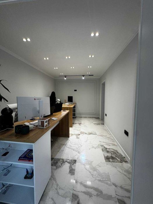 Продается Нежилой помещения   Ор-тр- Парус 8 квартал 38м2