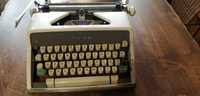 Masina de scris mecanica portabila marca Olympia