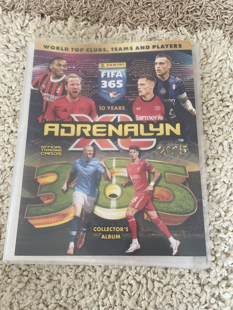 Vand cartonase de fotbal