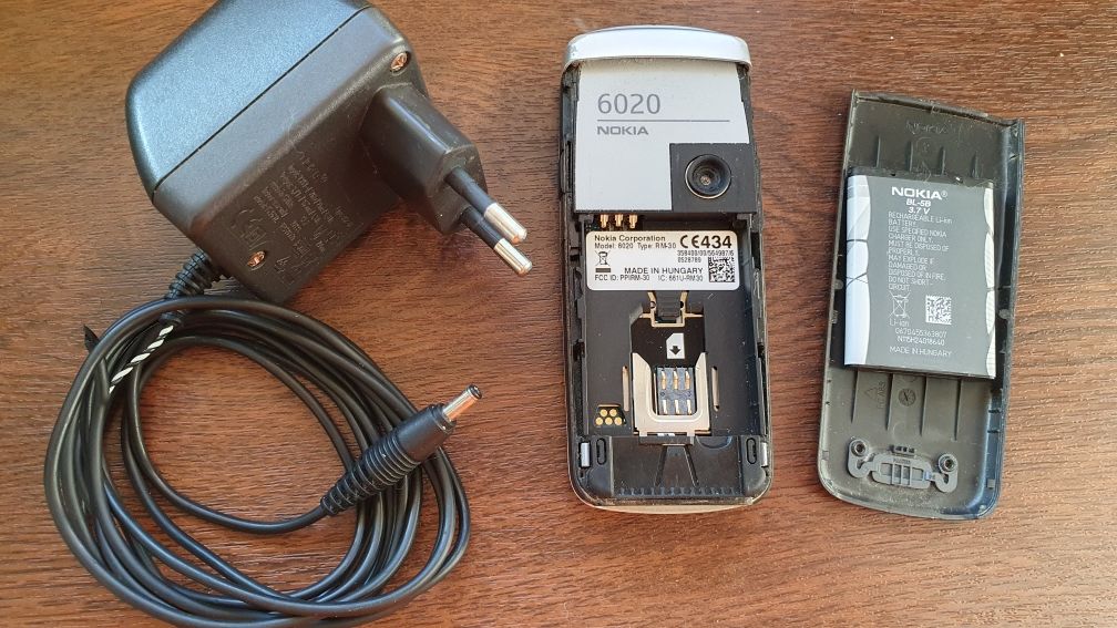 Nokia 6020 + incarcator, functional