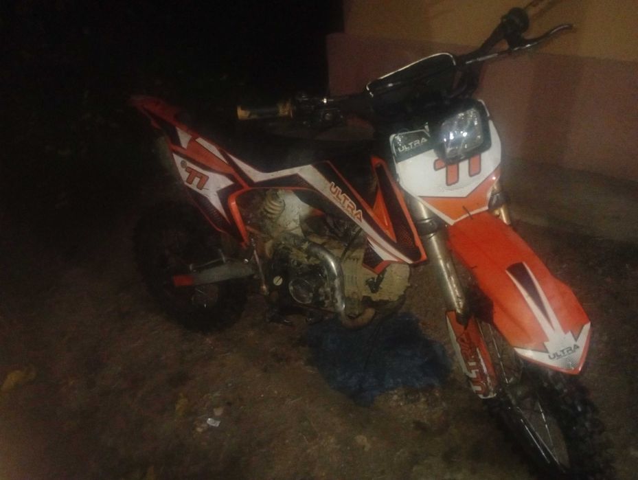 Vând motocicleta ultra 125