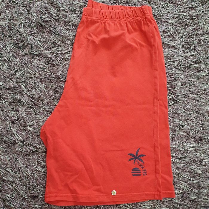 3 tricouri, pantaloni scurti Oliver+ cadou pantaloni scurti bumbac