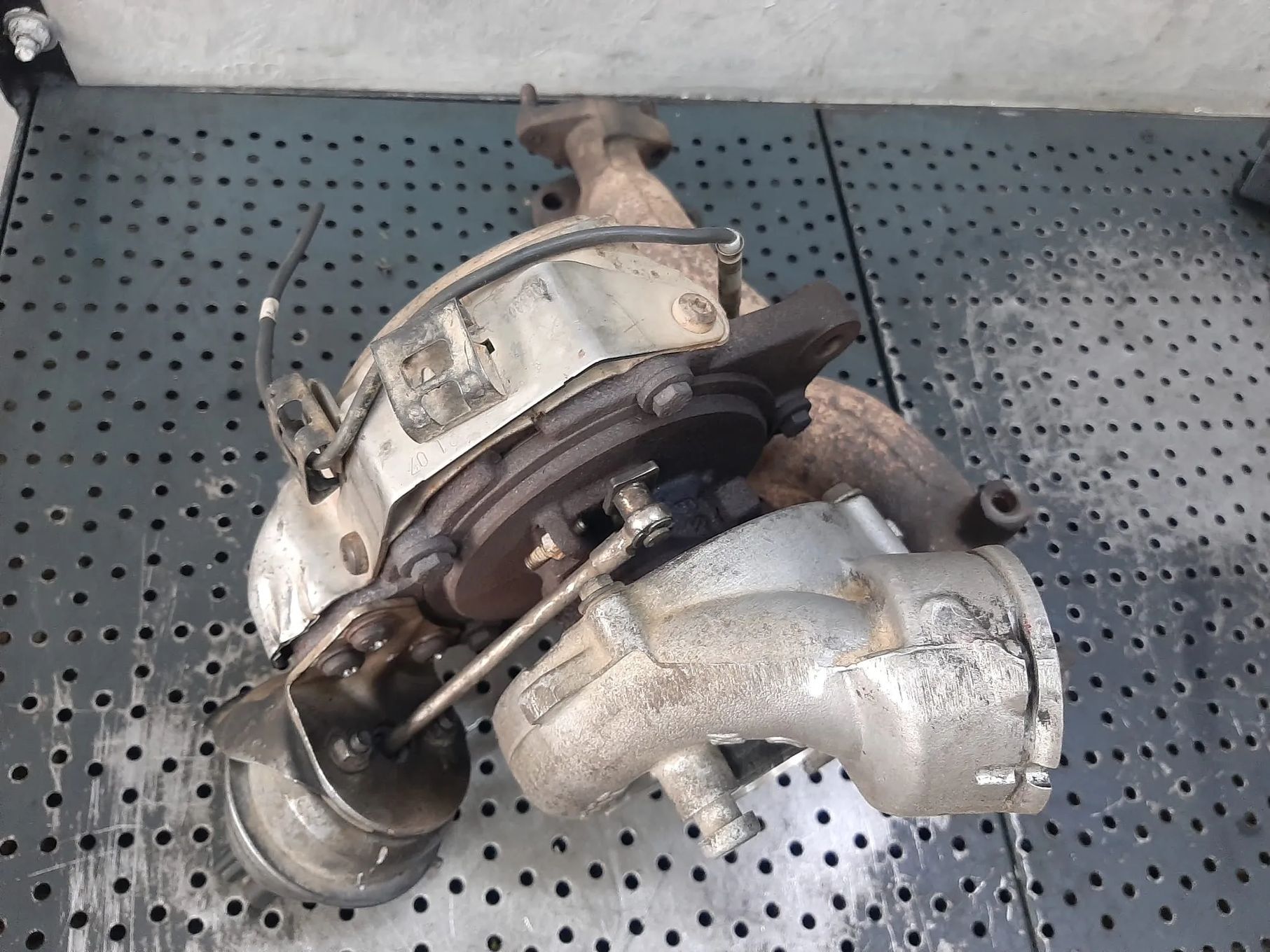 turbina 2.0 crd dodge journey jeep compass  vw passat 3c2  03g253019r