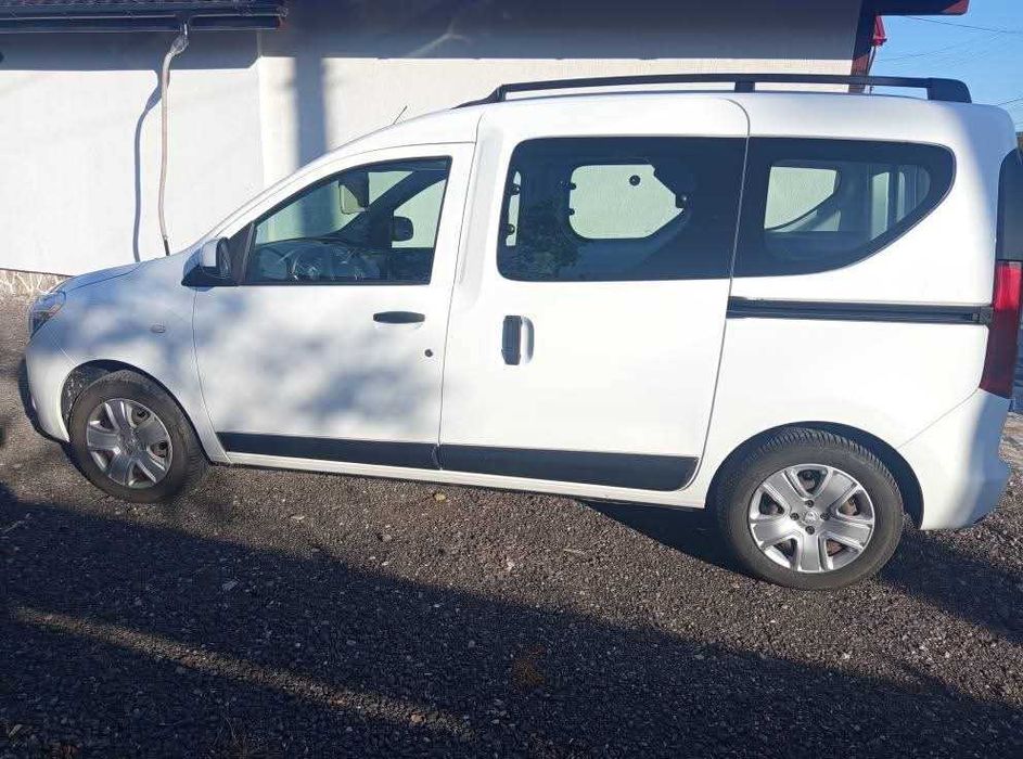 Vând Dacia dokker