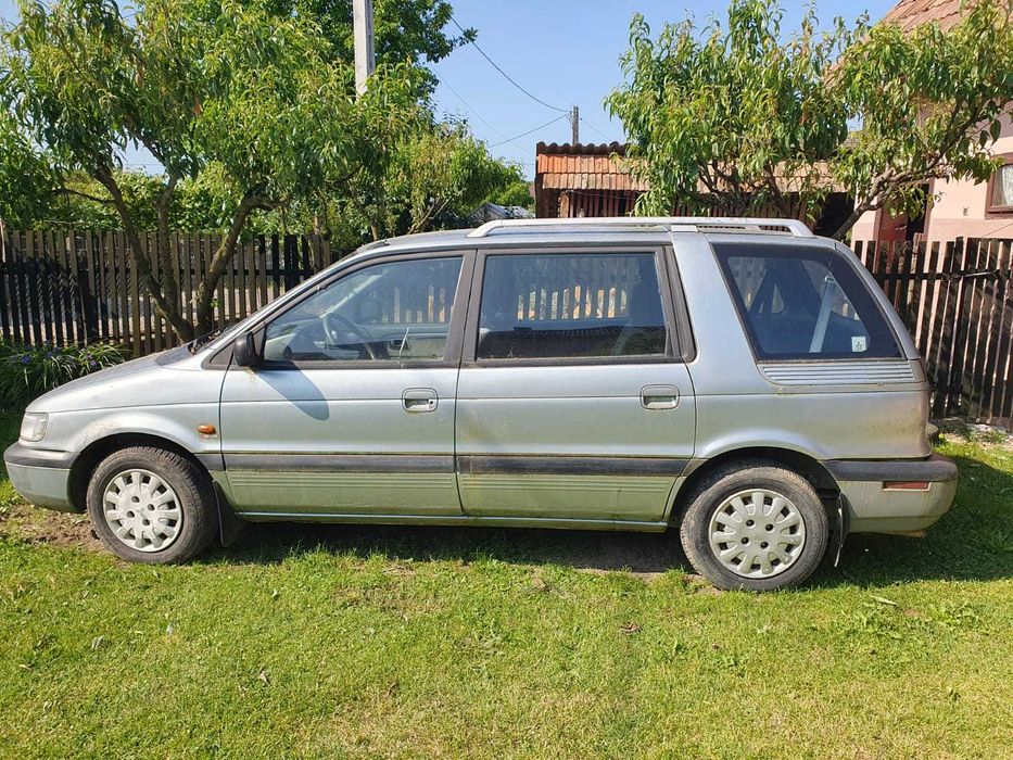 Mitsubishi Space Wagon
