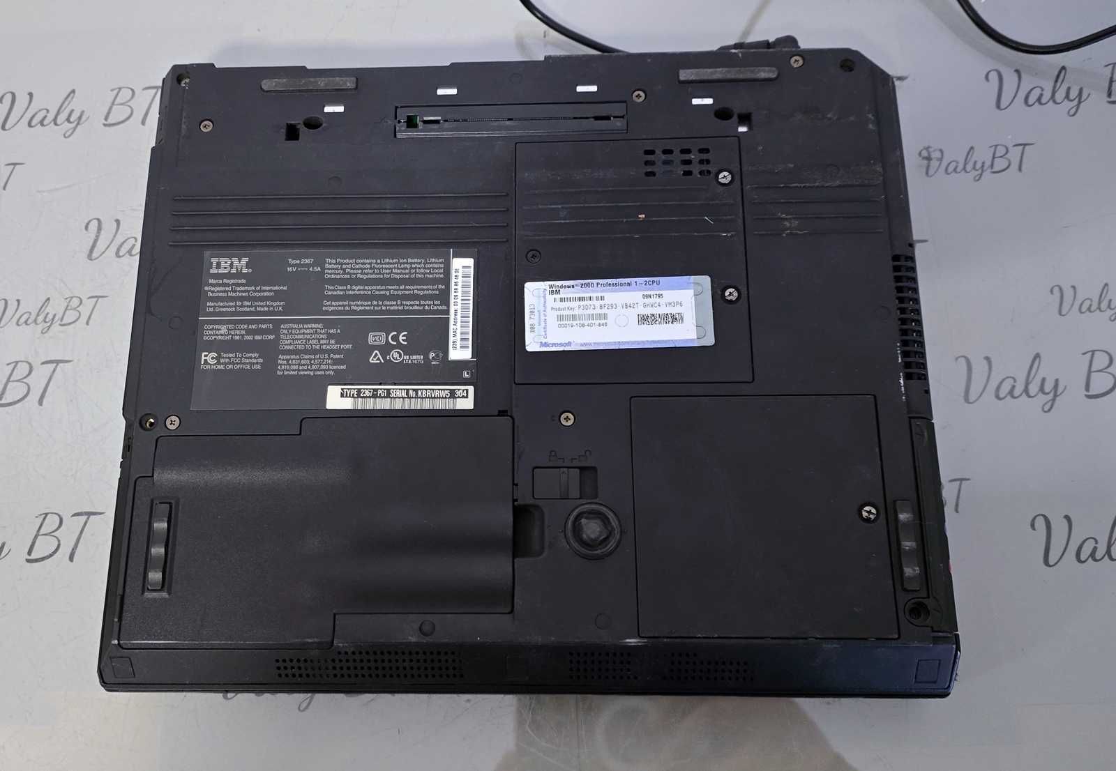 Laptop de colectie - IBM ThinkPad T30 - 2002 - import Germania