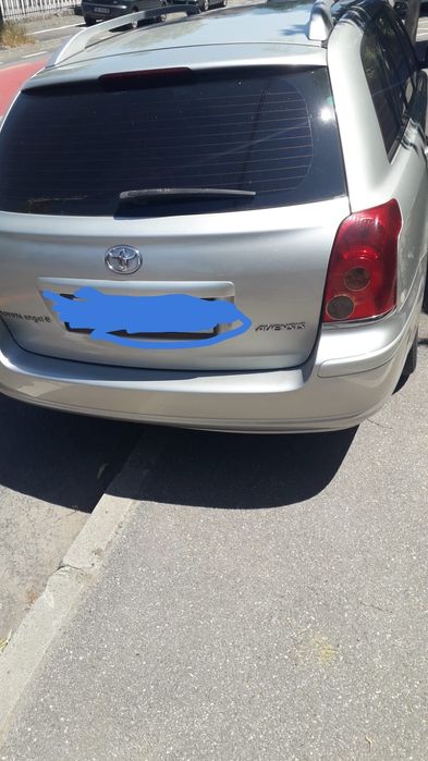 Toyota avensis 2003 -1,8 Benzina