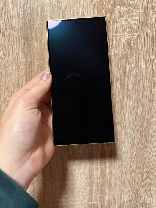 Vand telefon  Samsung S24 ultra 5G