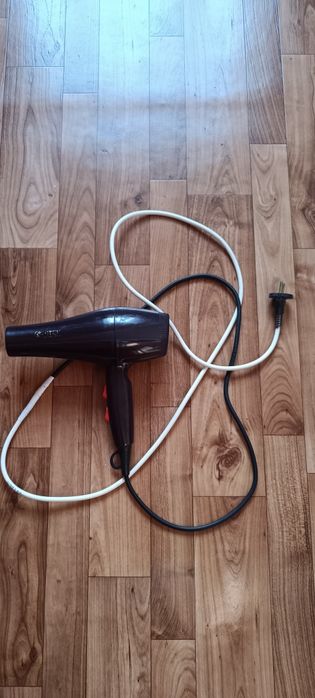 Продам фен в отличном состояние!