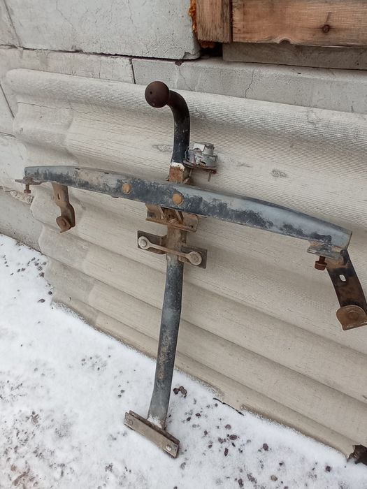 Продам фаркоп на Ауди В3 оригинал