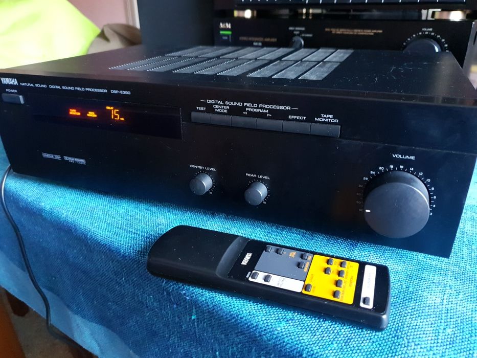 YAMAHA DSP-E390 Natural Sound Digital Sound Field Processor