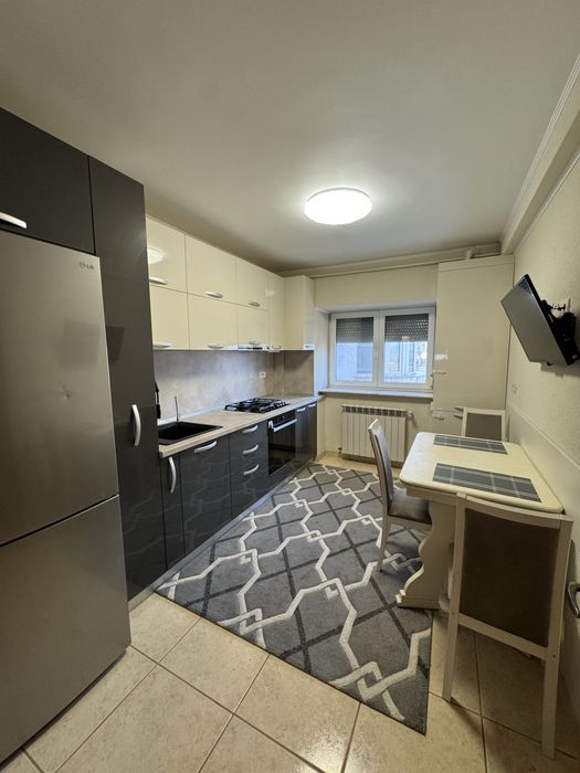 Apartament 3 cam Stadion la ST-uri / etaj 3 / gaze / boxa / mobilat