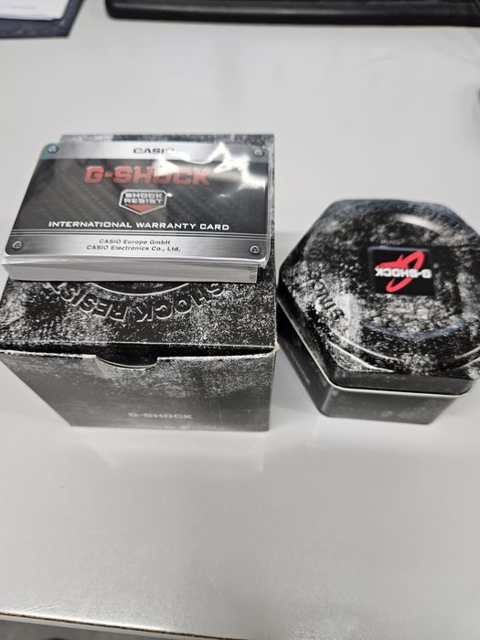 CASIO G-SHOCK-GM-2100-1AER Водоустойчив 20 bar.- в отлично състояние