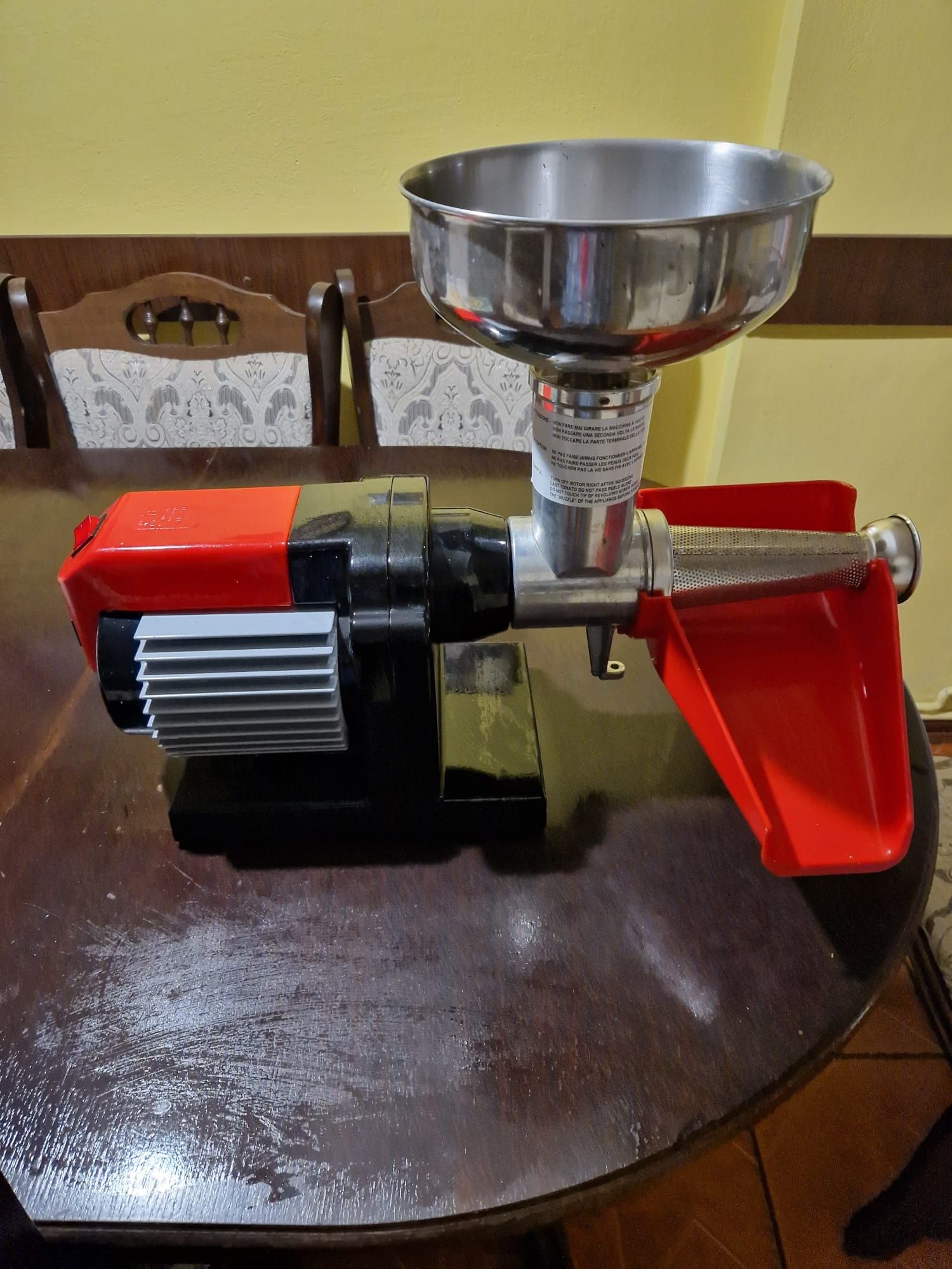 Mașina automata pentru bulion