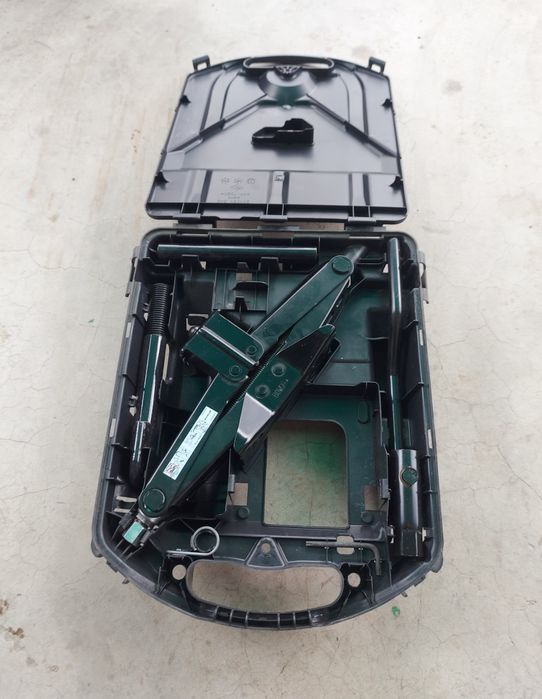 Set de cric + cheie originale de Renault Trafic Vivaro Nissan