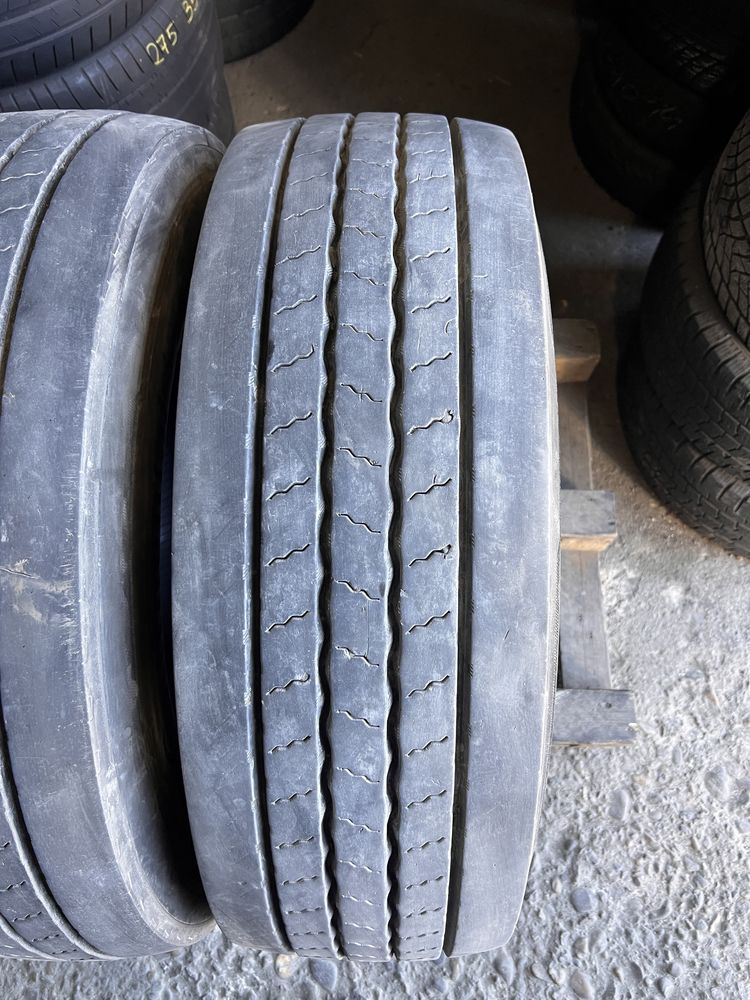 2 anvelope camion directie 285/70/19.5 , Continental , 10 mm, DOT 2022