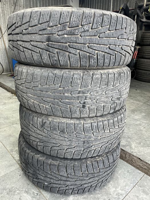 Резина зимняя липучка Nokian