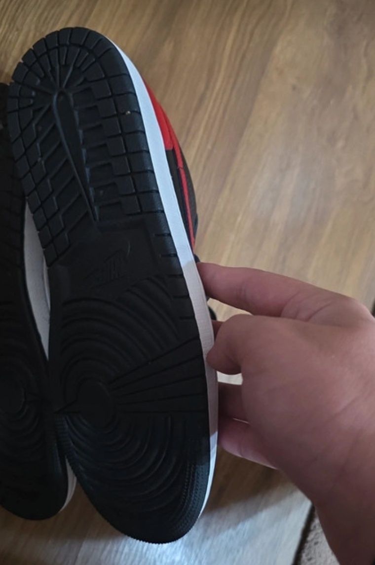 Jordan low rossi