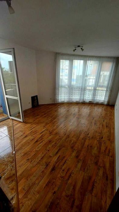 Дава се под наем Тристаен апартамент в Бургас, Лазур - 93 кв.м за 255 € - Снимка #1