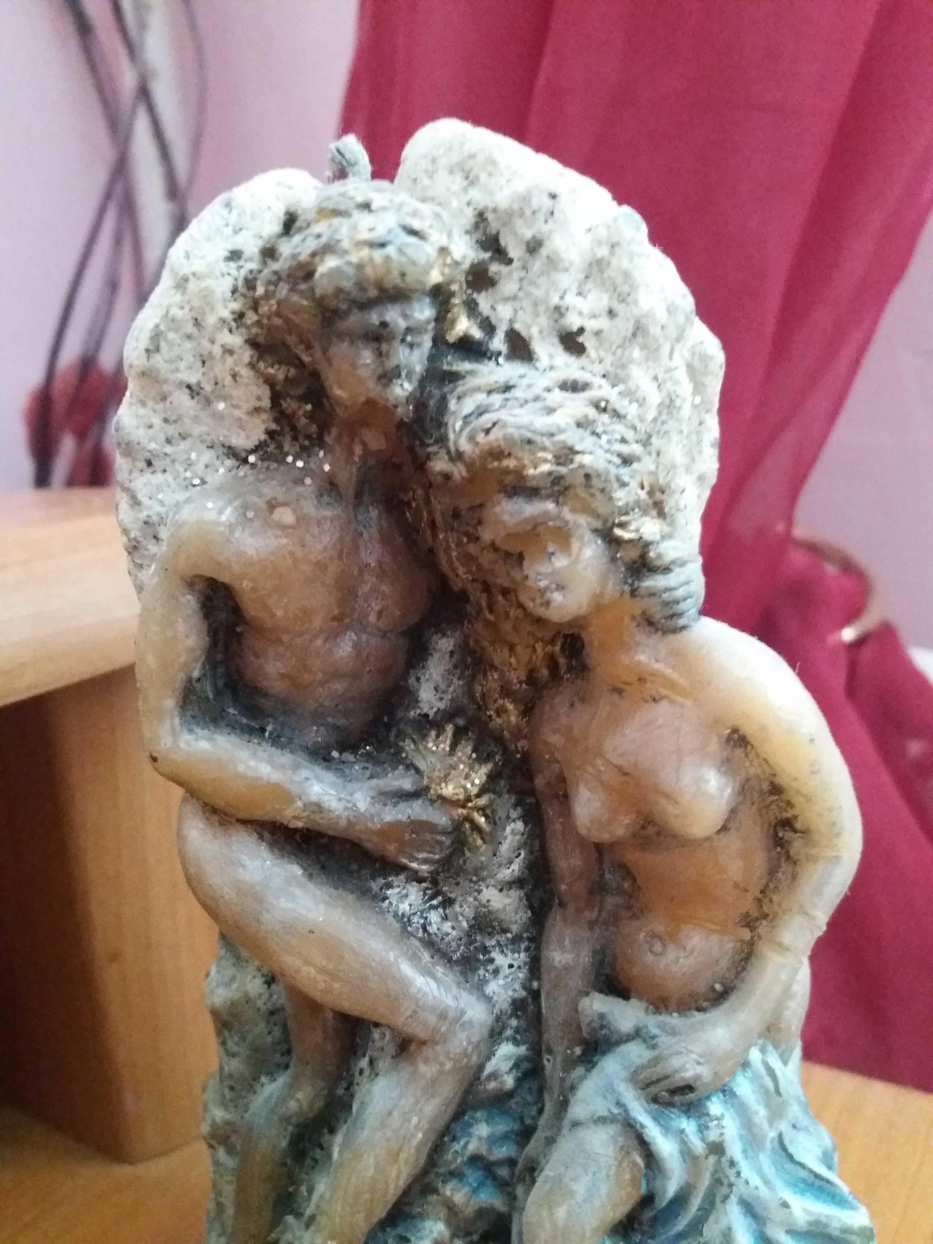 Сувенир свещ статуетка Ромео и Жулиета от камък и восък
