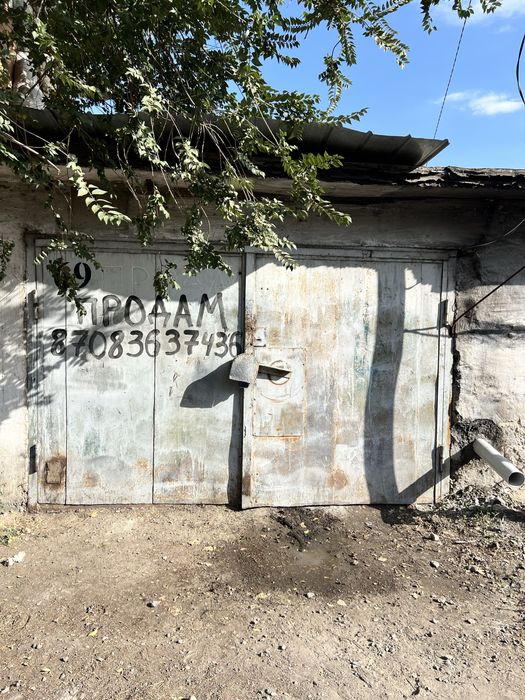 Продам кирпичный гараж.