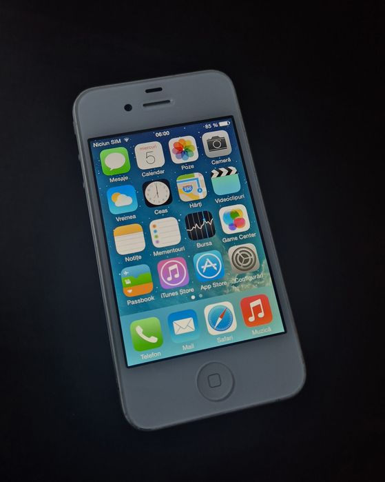 Vand iPhone 4 Alb De Colectie.