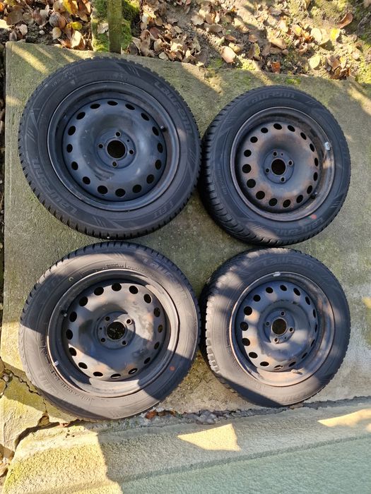 185 60 R 15 jante tabla cu cauciucuri de iarna 4 x 100 ~ ET 50 ~