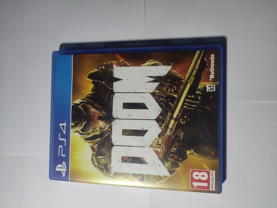 Se vinde joc Doom ps4