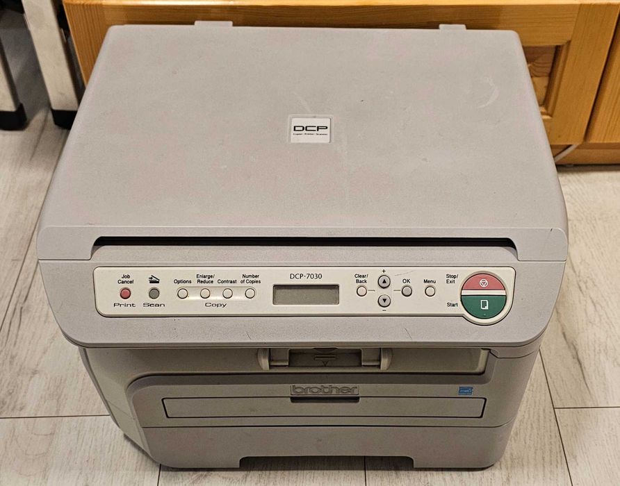 Лазерен принтер Brother DCP7030