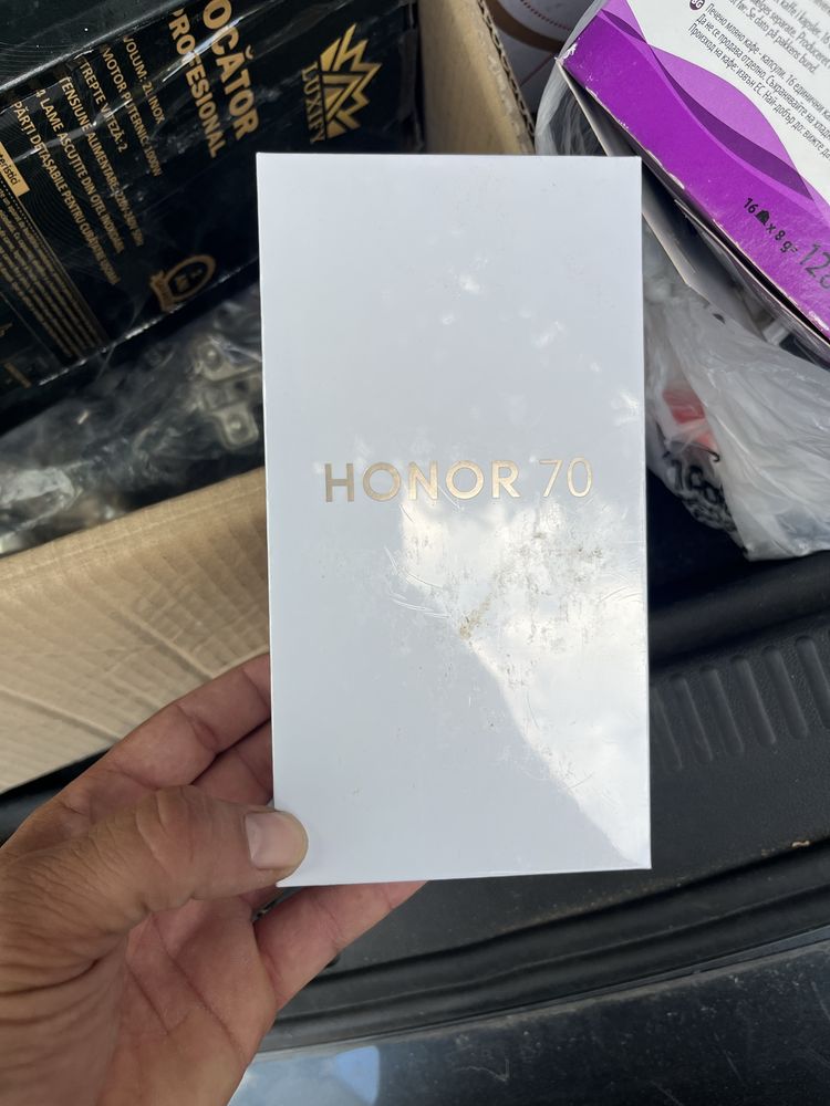 Чисто нов  Honor 70 128gb