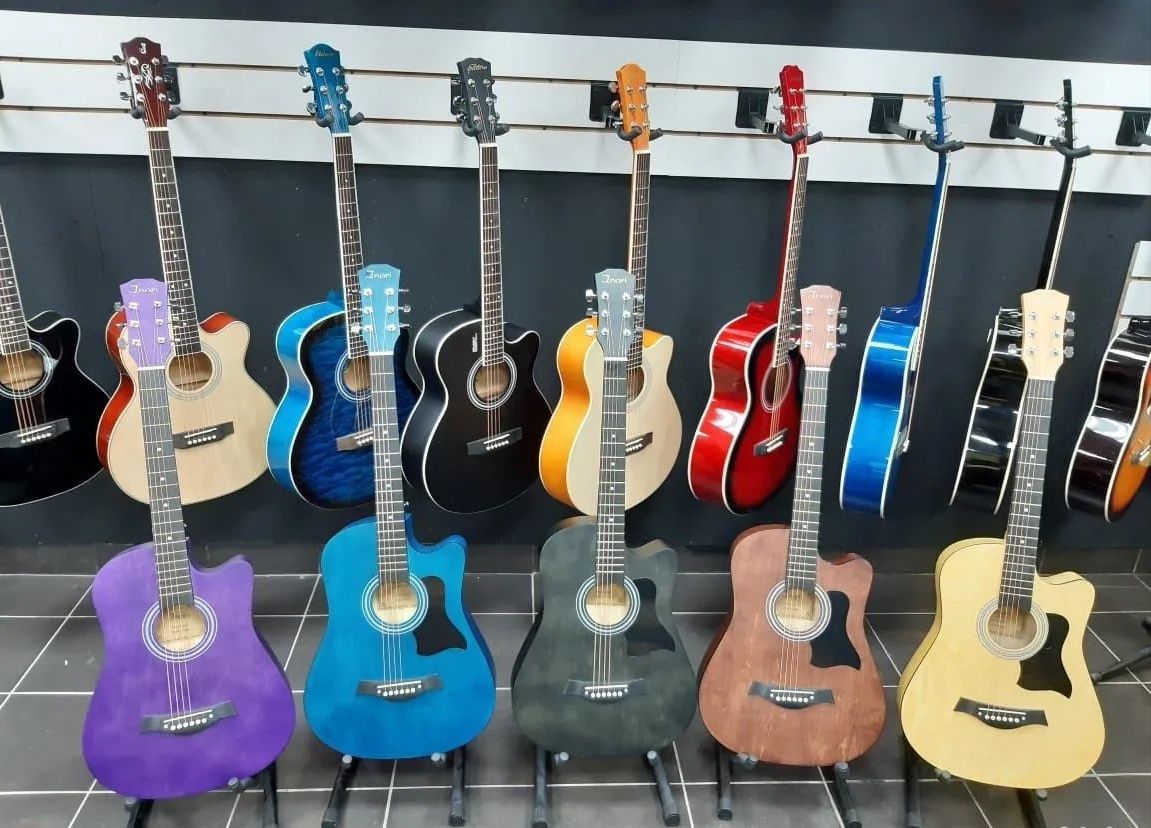 Gitara akustika super brend