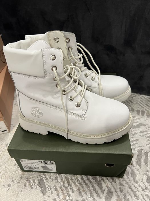 Продам зимние ботинки