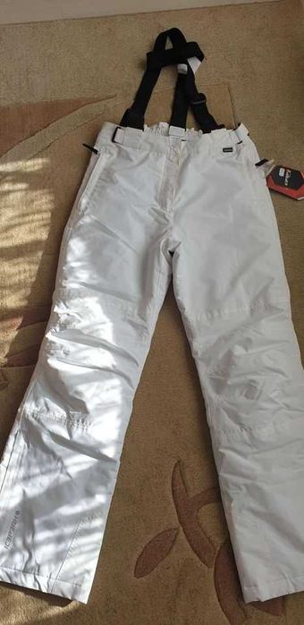 Дамско ски яке Ellese и дамски ски панталон Icepeak