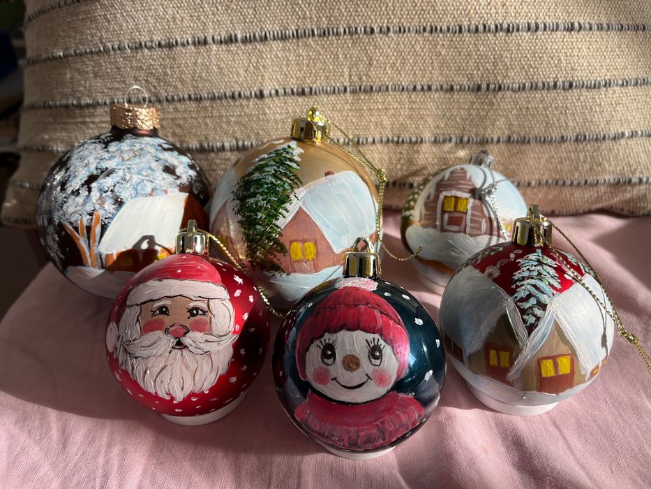 Globuri Craciun pictate manual