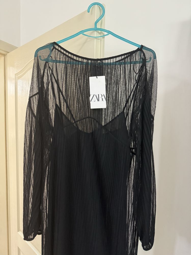Чисто нова рокля ZARA