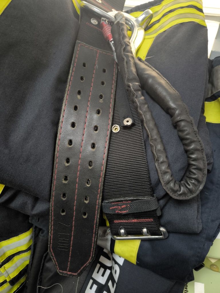 Echipamente pompieri costume casca brau centura manusi psi svsu psi