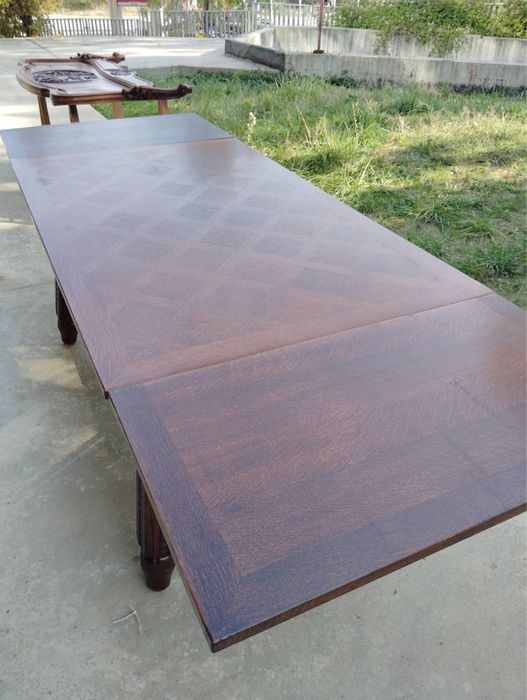 Разтегателна трапезна маса