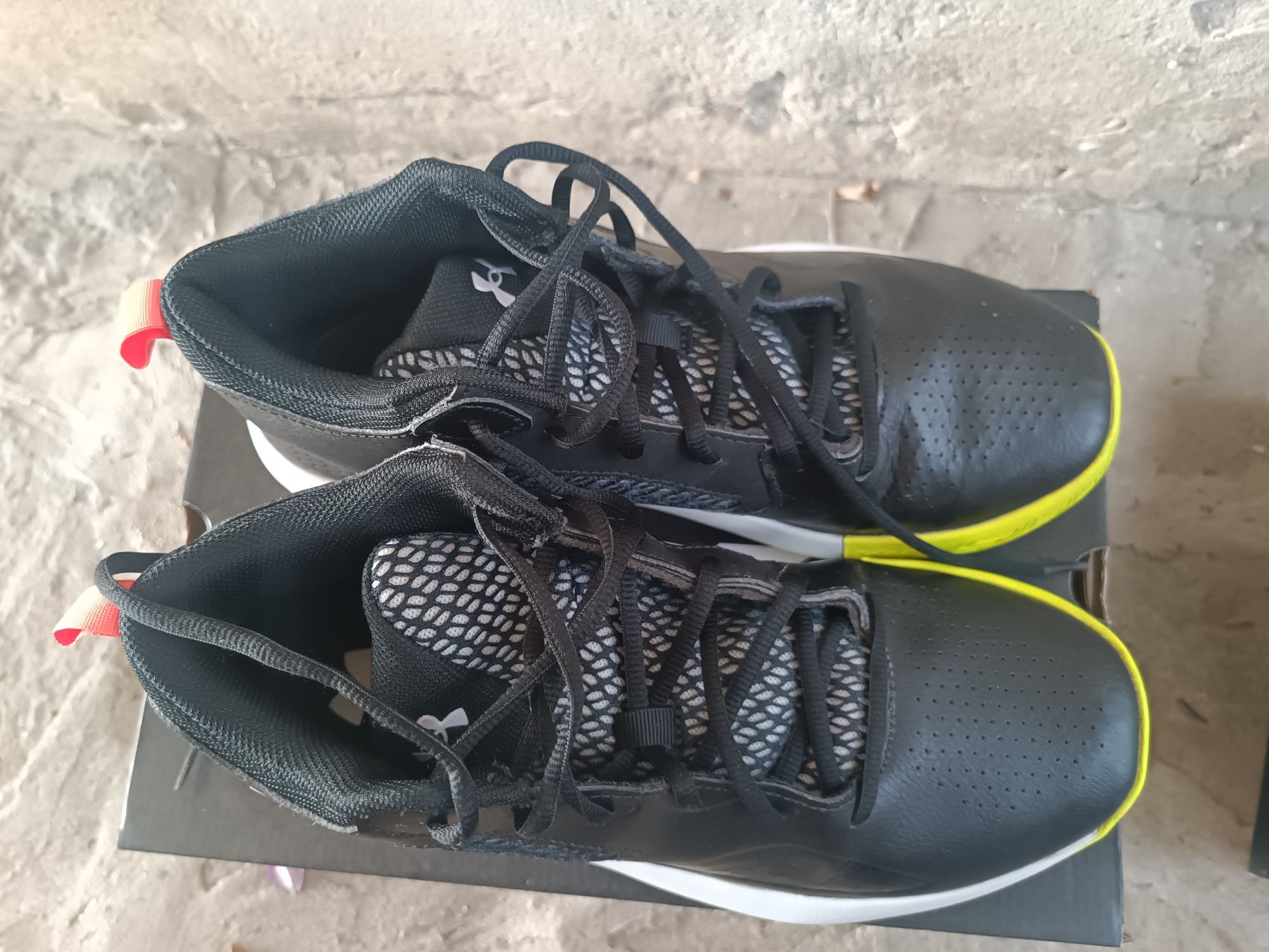 Маратонки Under armour 44 ,номер