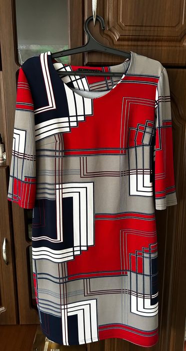 Продам женское платье