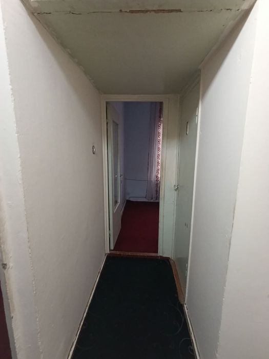 Продаётся 2-комнатная квартира по линии метро.