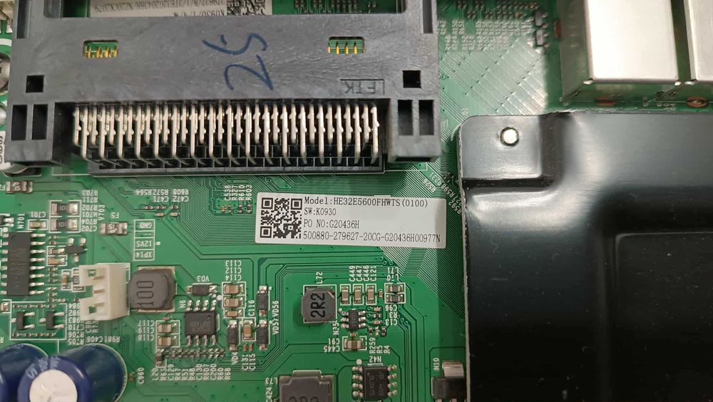 Телевизор Hisense 32", цял или на части