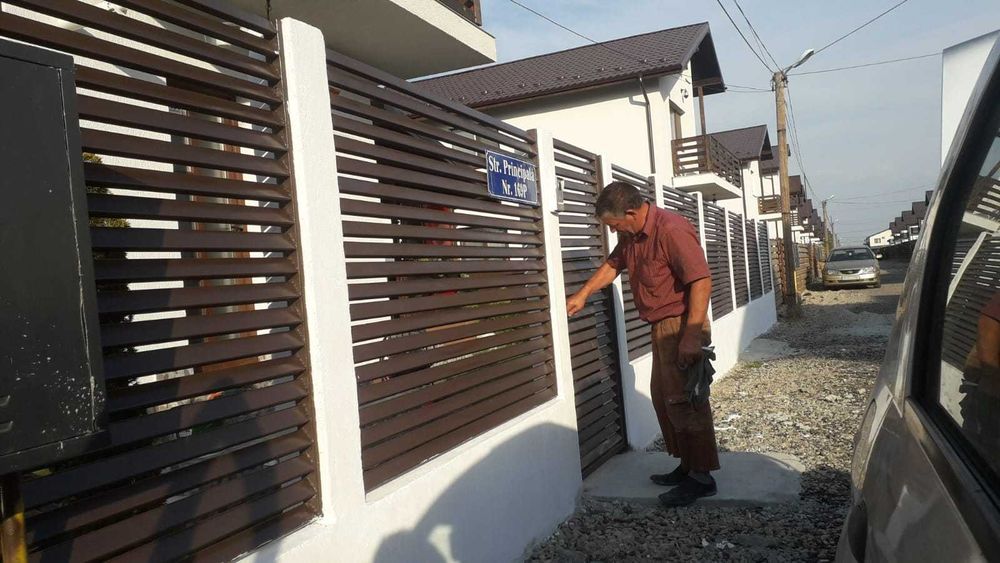 Garduri si porti din panou stil jaluzele, sipca metalica, plasa si BCA