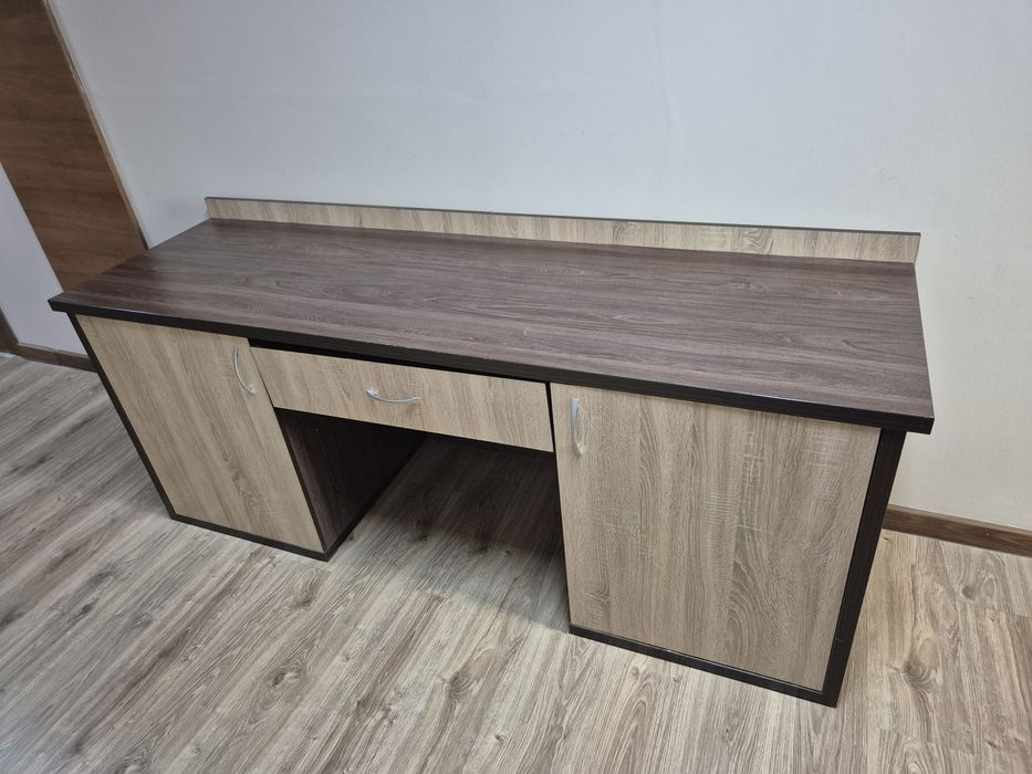 Продам офисный стол