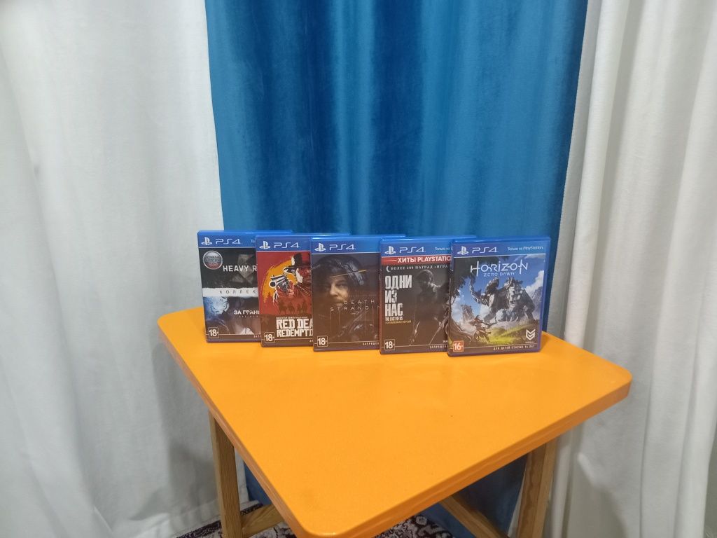 PS4  model cuh-2116b