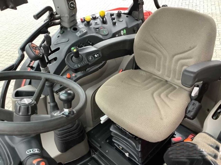 Трактор колесный Case IH 105 U PRO