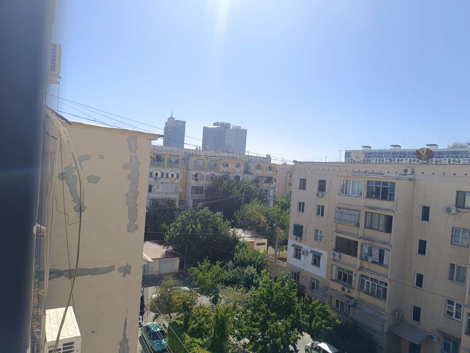 Qoratosh 3 xonali kvartira sotiladi