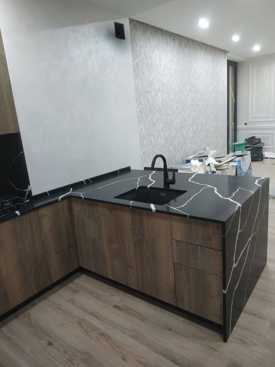 Изготовление столешниц для кухонь и ванных комнат, а также подокоников