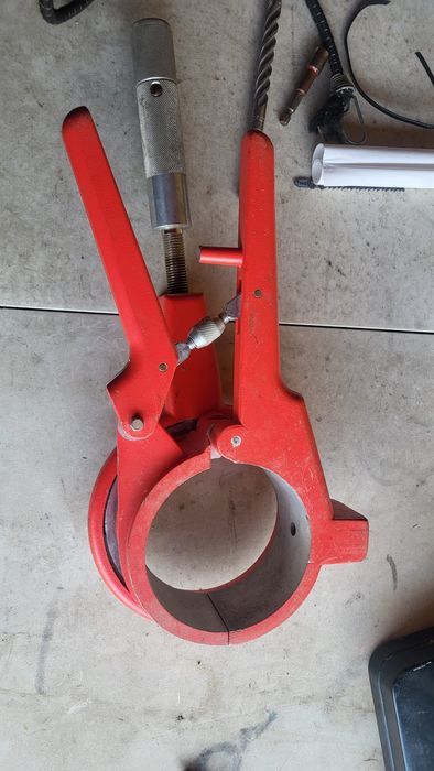 Masina profesionala de tăiat tevi Rothenberger