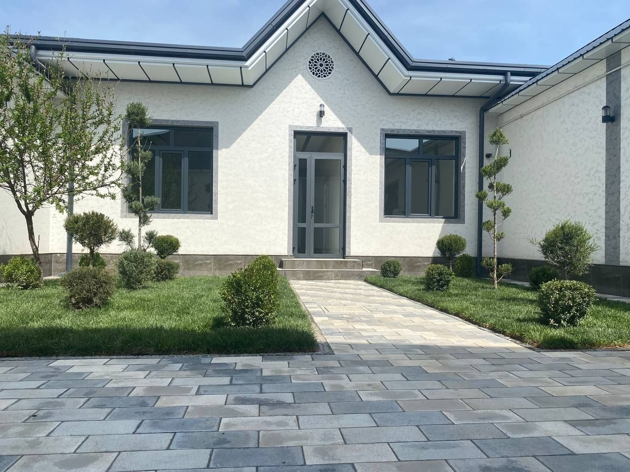 Срочно! Продажа. 4 ком, 2,5 сот. Массив Панльный